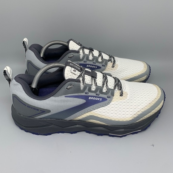 Brooks Divide 2 White Purple Trail Running Shoes 1203421B042 Women's Sz 12 - Picture 1 of 10